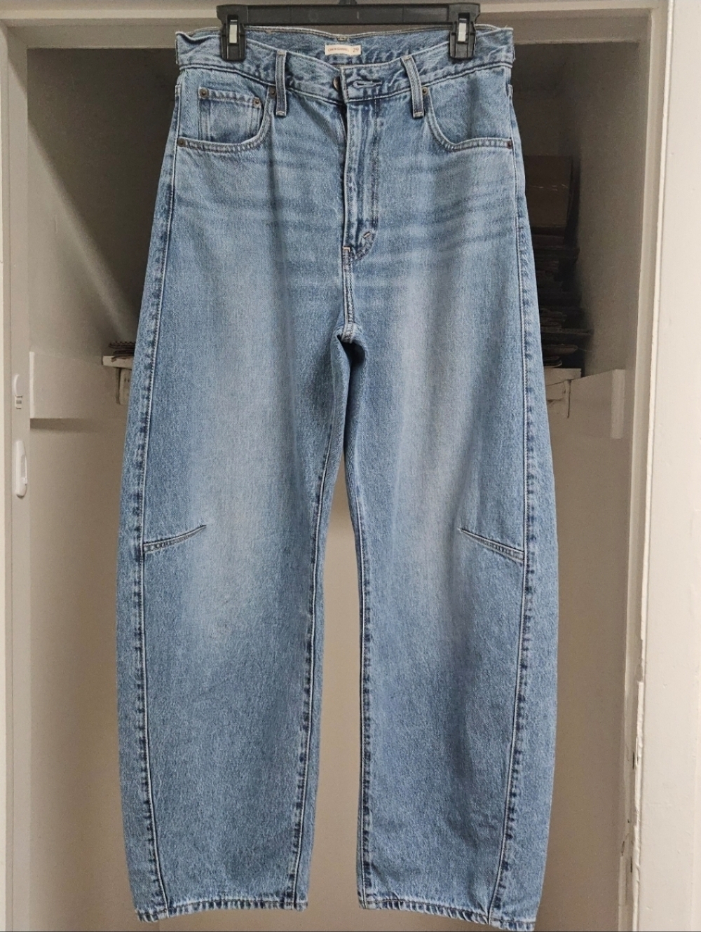 LEVI'S CINCH BARREL WOMEN'S JEANS 29 - Picture 9 of 10